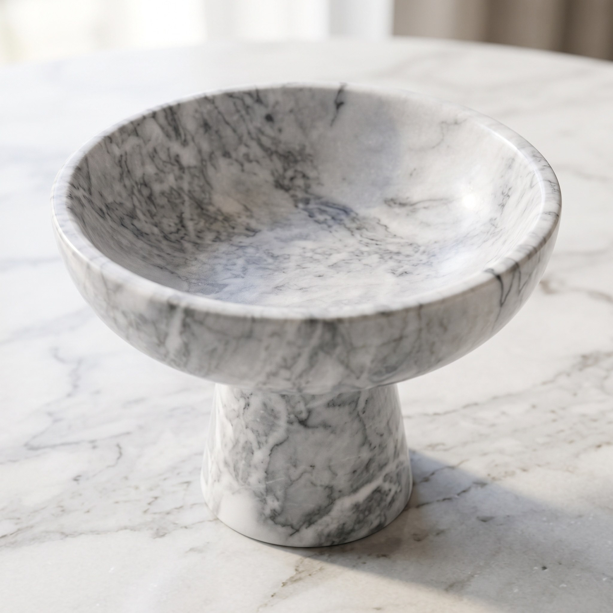 وعاء رخام بقاعدة من بيانكا - 18.5x18.5x13 سم-hbxdecorandfurnishings-homeaccessories-bowls-image-1