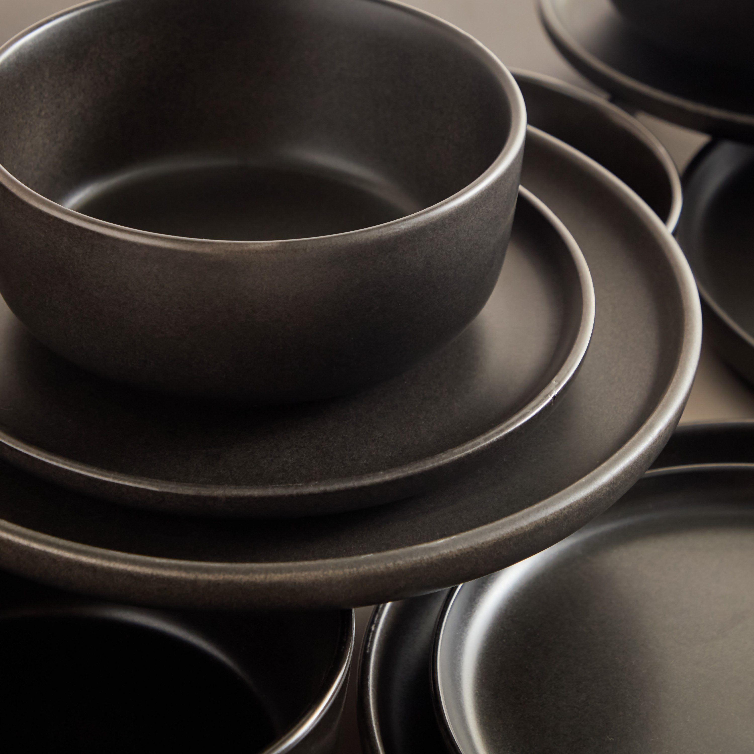 Elegenza Daisy Reactive 18-Piece Dinner Set - Serves 6-hbxdiningroom-tabletop-dinnersets-image-2