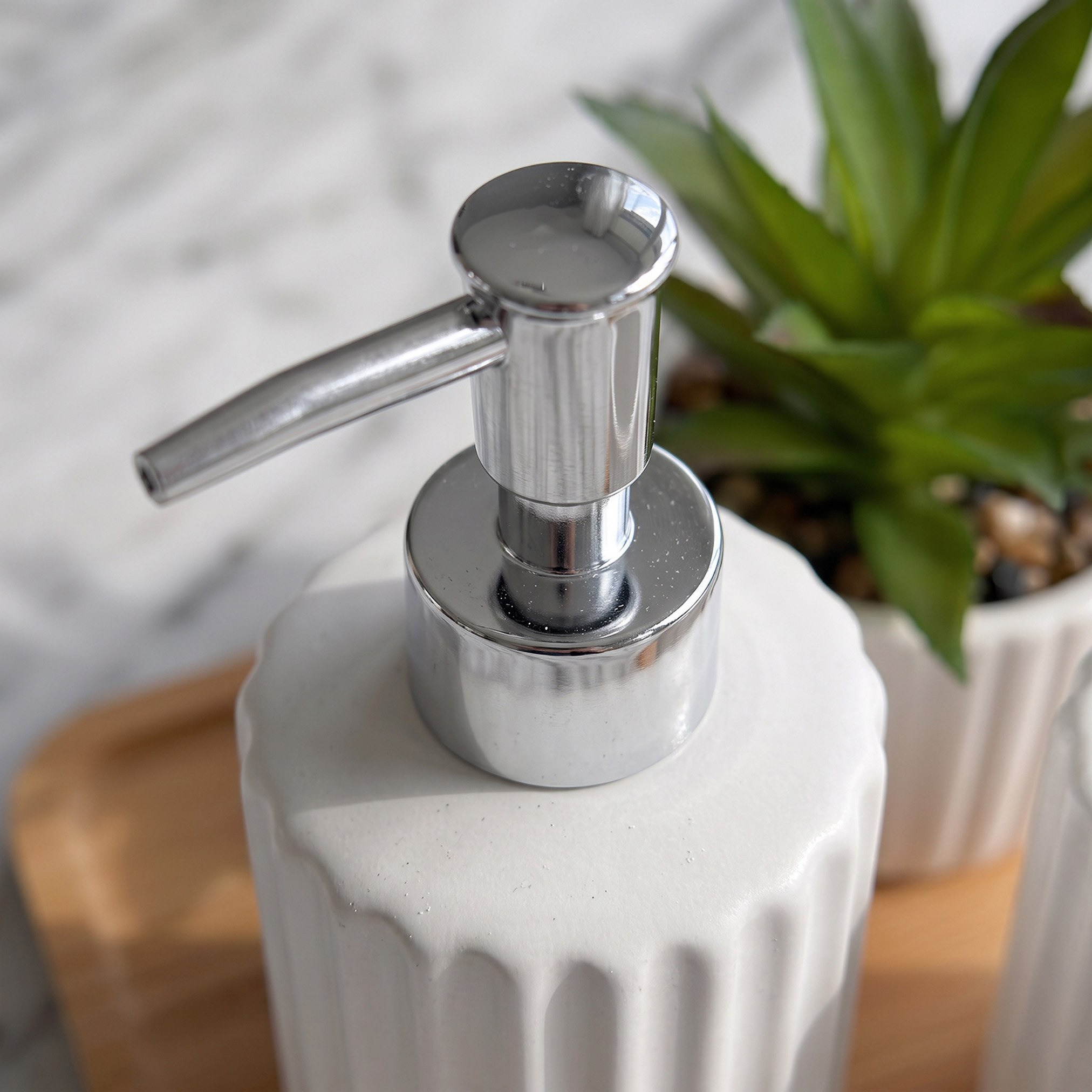 طقم إكسسوارات حمام  من هوريا - 4 قطع-hbxdecorandfurnishings-bathroomaccessories-bathroomsets-image-2