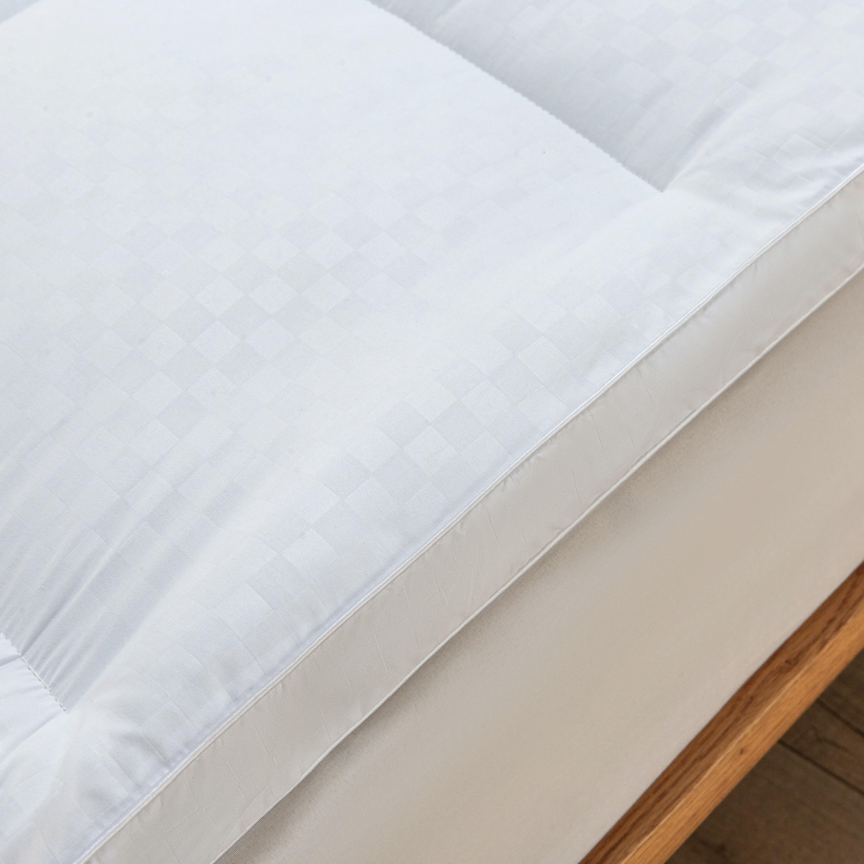 Hilton-Actifresh Super Queen Mattress Topper - 160x200+4 cm-hbxhomeware-hbxbedroom-image-7