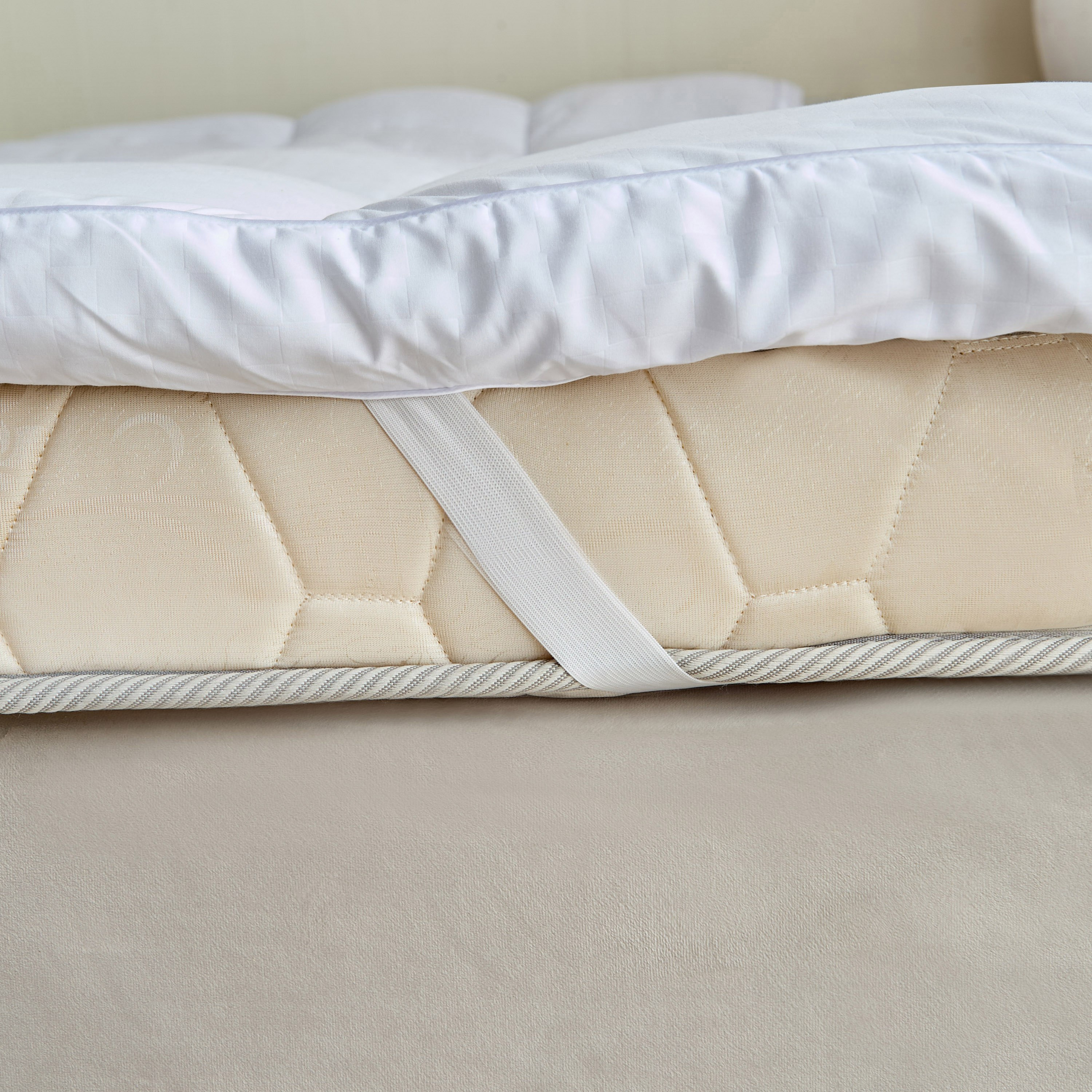 Hilton Actifresh Twin Extra Thick Mattress Topper - 120x200+8 cm-hbxhomeware-hbxbedroom-image-5