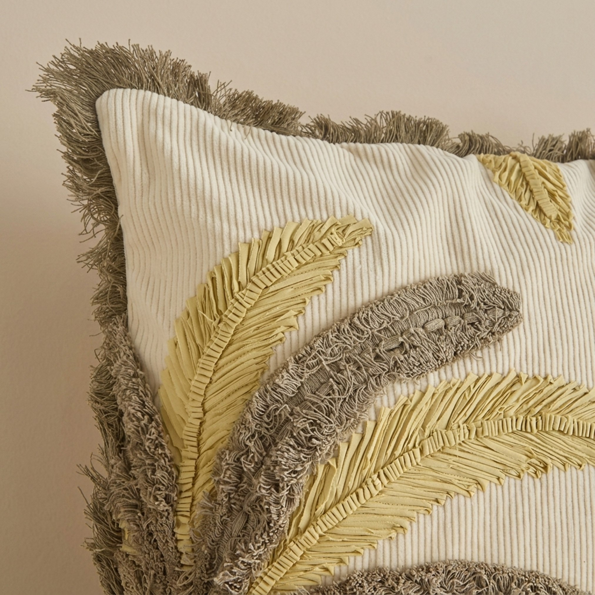 وسادة محشوة بتصميم أوراق نخيل زوم من بالم ليف - 50x50 سم-hbxlivingroom-furnishings-cushionsandcovers-filledcushions-image-3