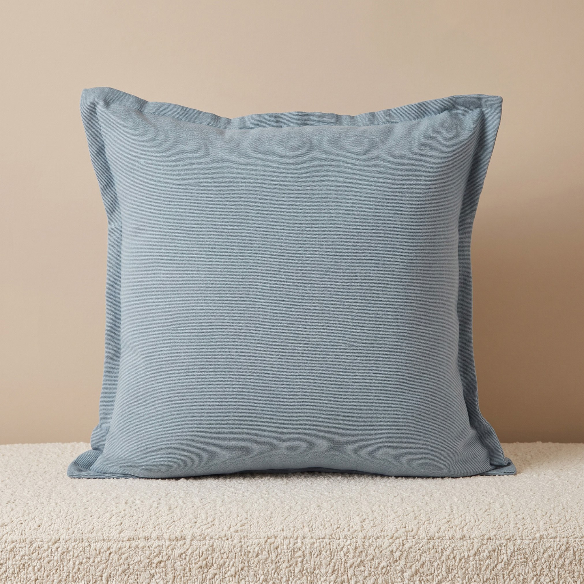 غطاء وسادة مضلع سادة إزرا من أتلانتا - 50x50 سم-hbxhomeware-cushionsandcovers-cushioncovers-image-1