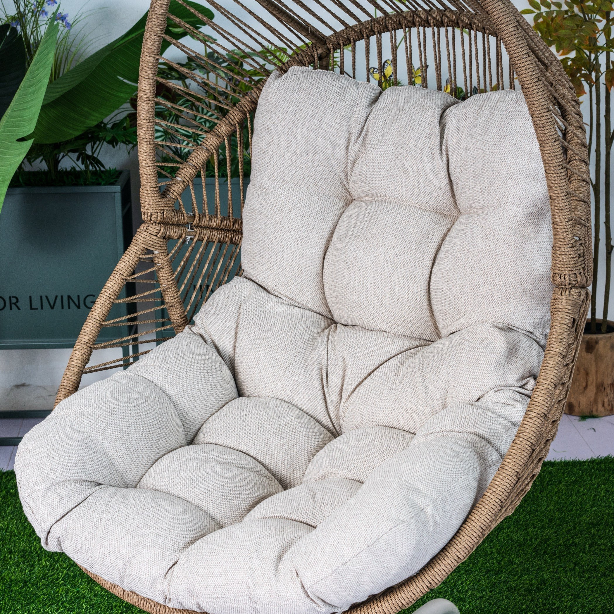 كرسي خارجي دوّار بتصميم شرنقة مع وسائد من موفو فيرا جلوريا-hbxfurniture-outdoor-swingsandchairs-image-8