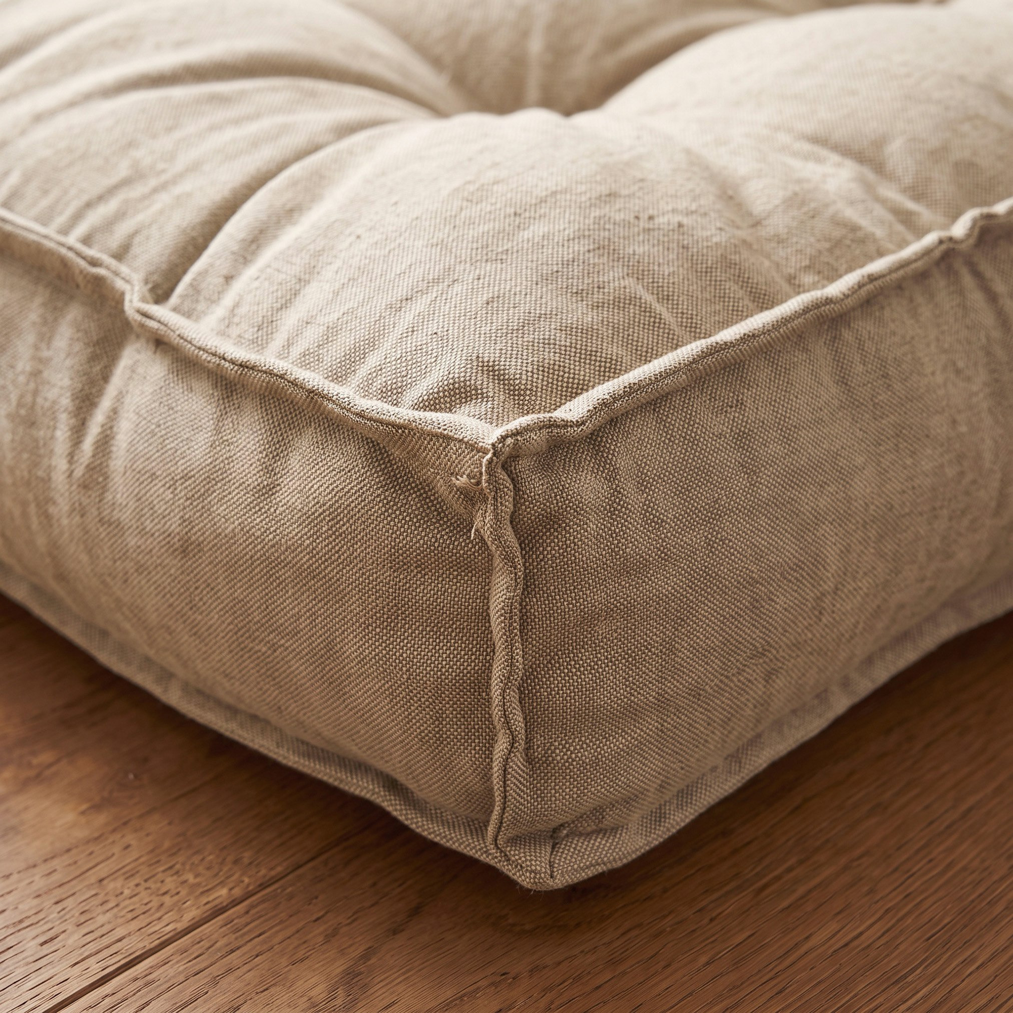 وسادة أرضية من دنيم شامبراي - 50×100×12 سم-hbxhomeware-hbxdecorandfurnishings-image-3