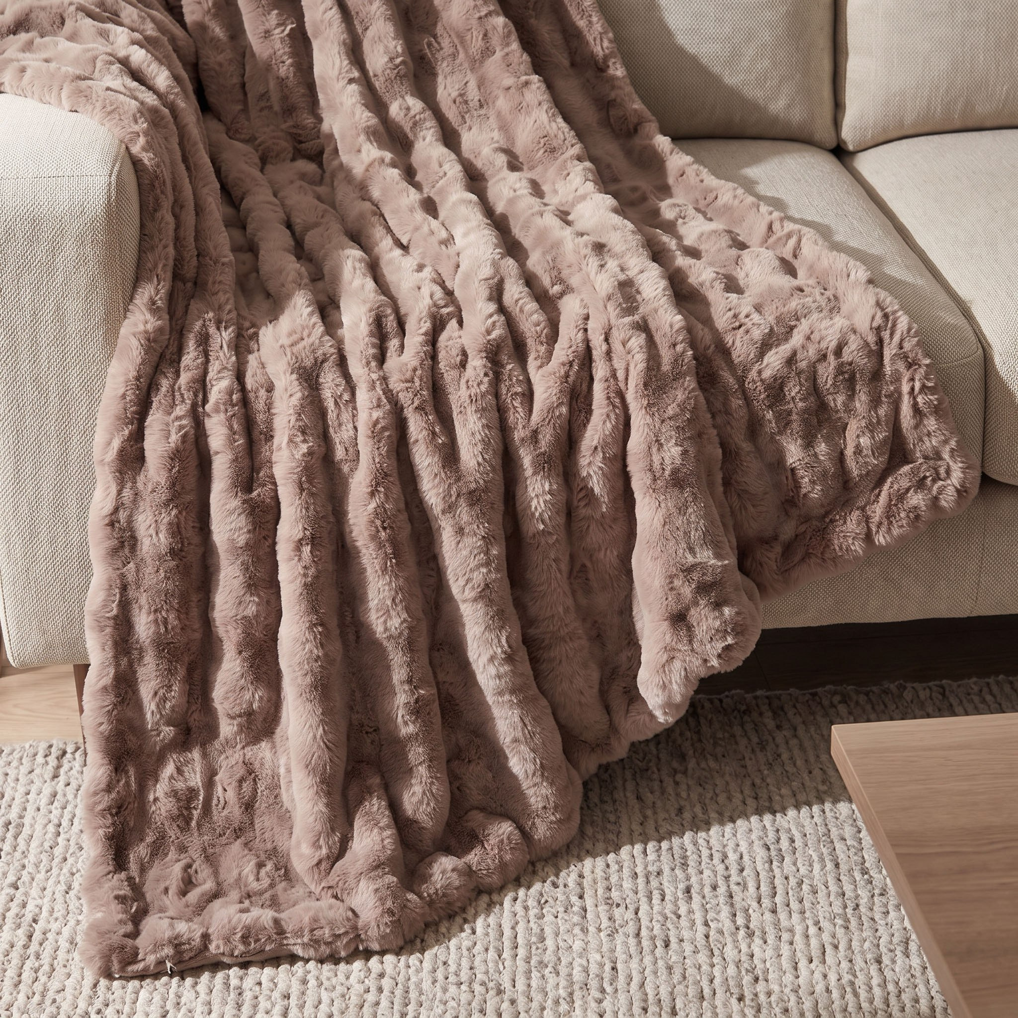Ness 2-Side Brushed Bubble Faux Fur Throw - 130x170 cm-hbxdecorandfurnishings-bedding-throws-image-2