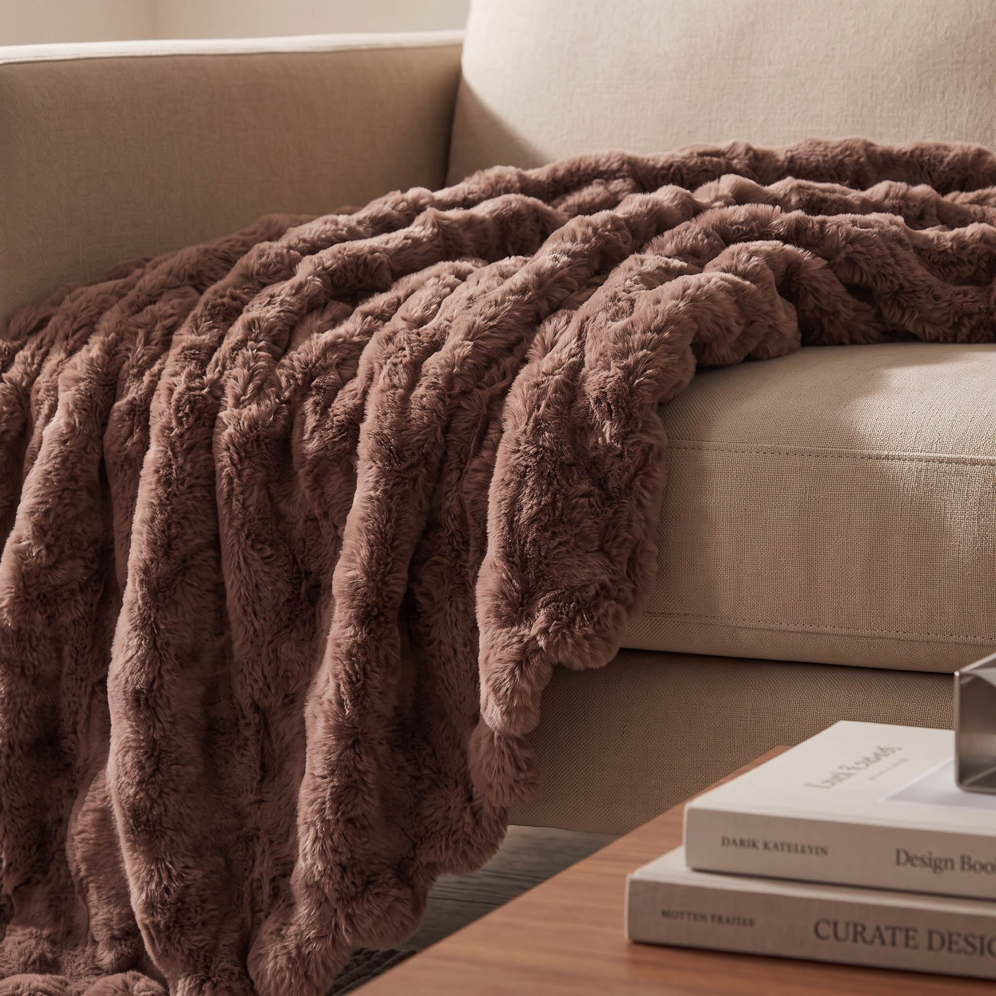 بطانية خفيفة فرو صناعي بفرش فقاعة ووجهين من نيس - 130×170 سم-hbxdecorandfurnishings-bedding-throws-image-2