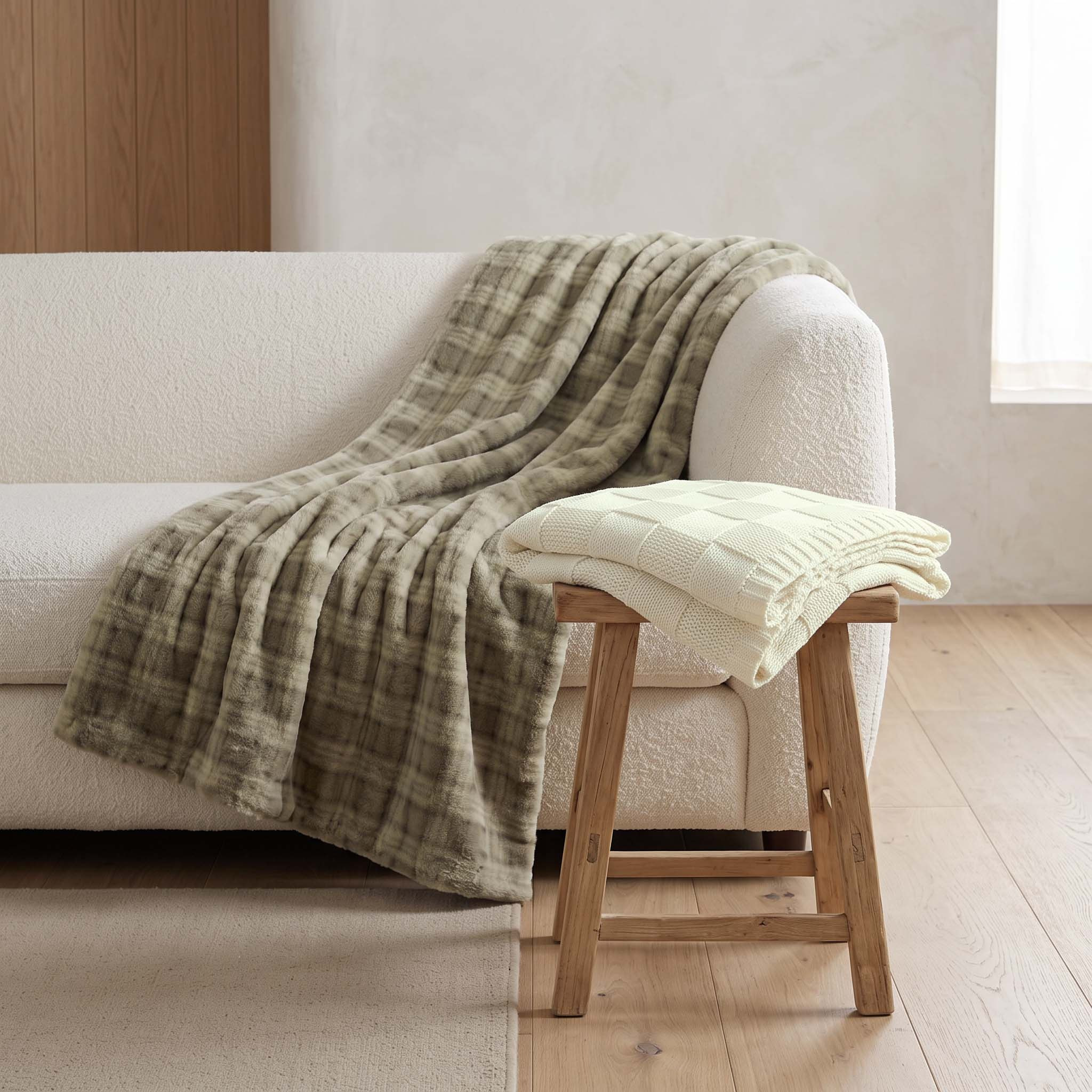 Breda Check Knitted Acrylic Throw - 130x170 cm-hbxdecorandfurnishings-bedding-throws-image-6