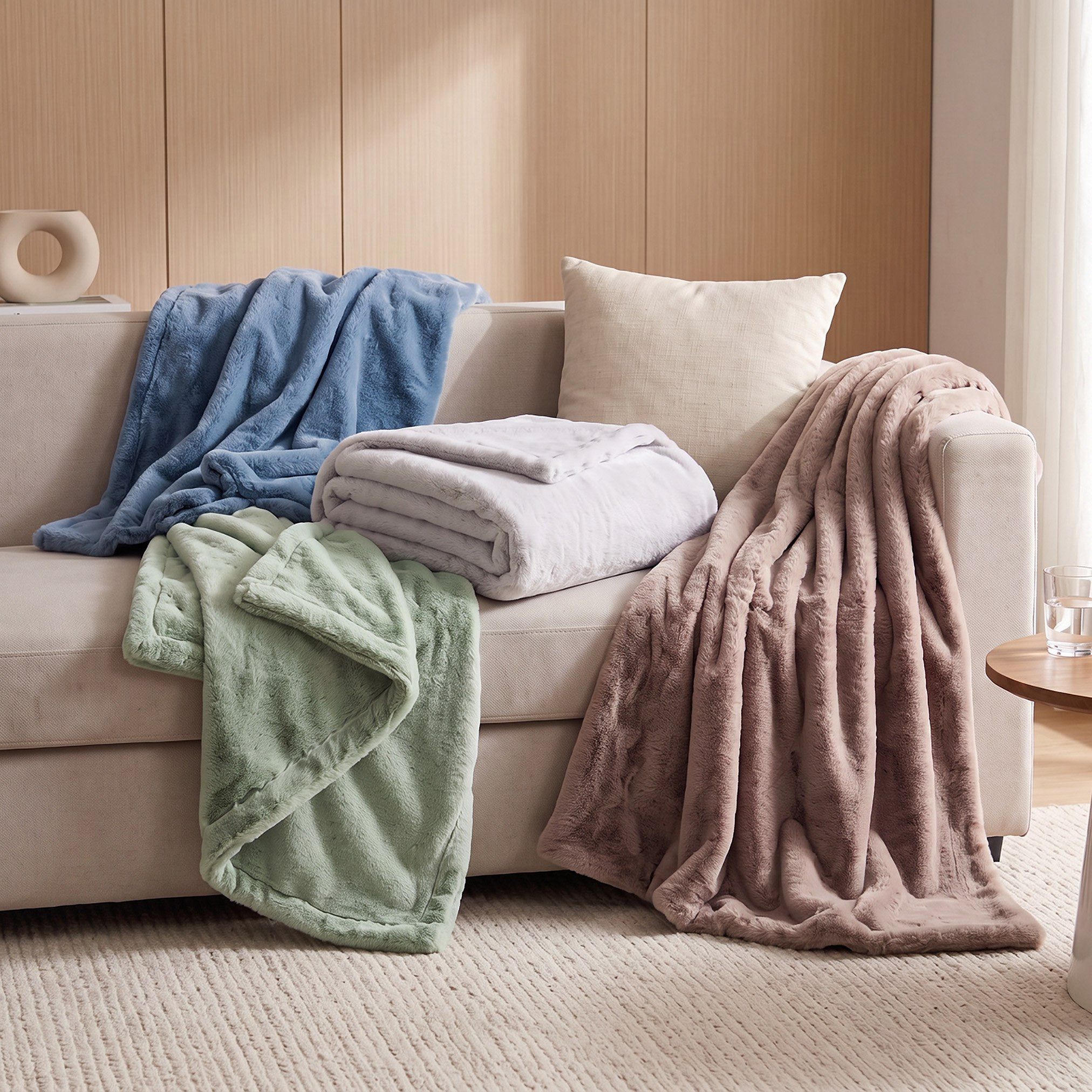 Lla Ura Rabbit Fur Double layer Throw - 130x170 cm-hbxdecorandfurnishings-bedding-throws-image-3