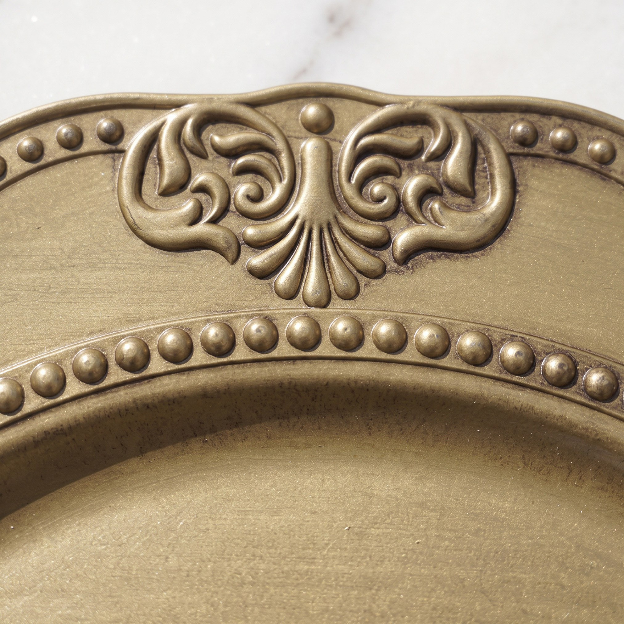 صحن تشارجر مزين بالخرز من نيرو - 32 سم-hbxdecorandfurnishings-tabletop-crockery-image-2