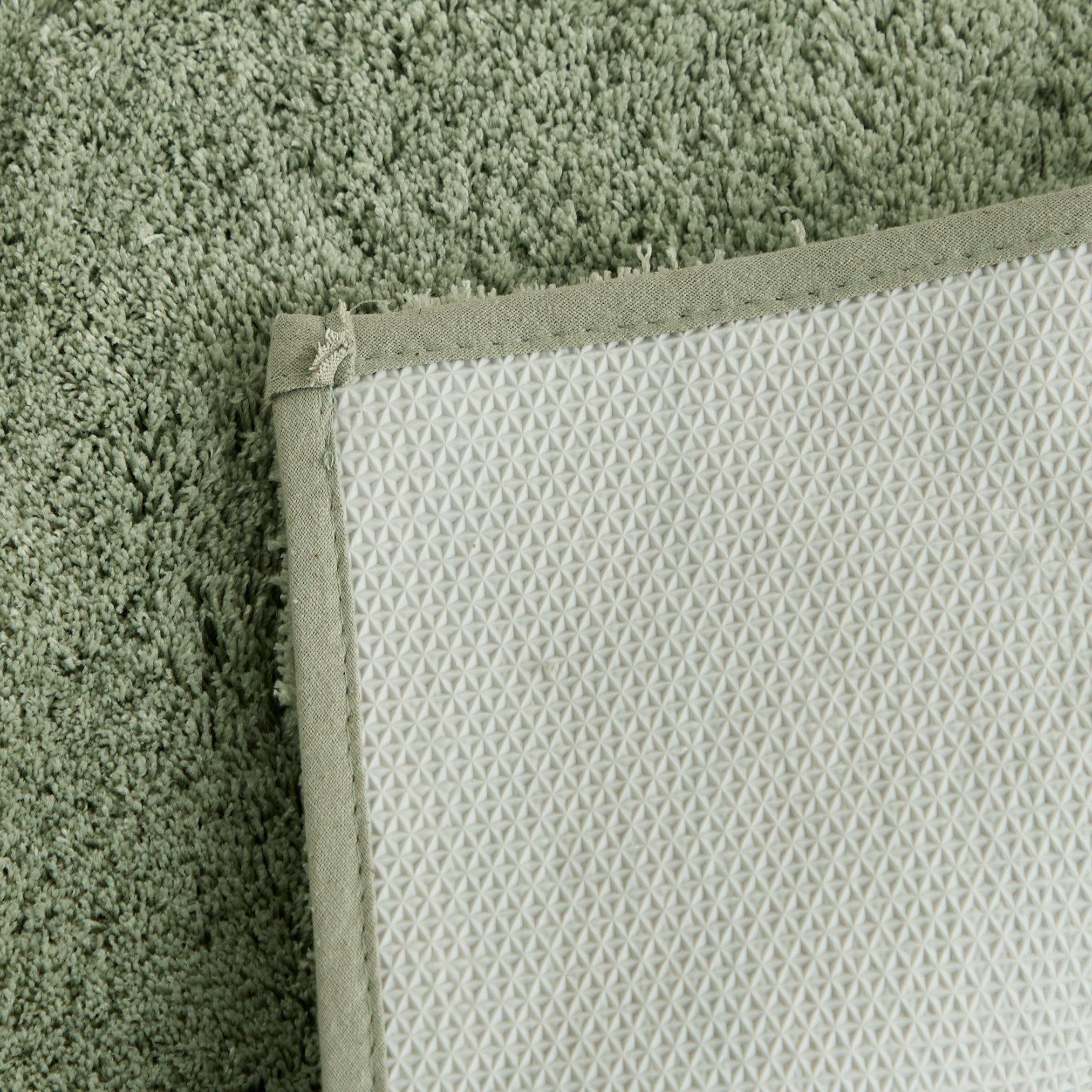سجادة حمام ناعمة مانعة للانزلاق سيلكي شاجي من ليا - 45x75 سم-hbxbedroom-floorcoverings-bathmats-image-3