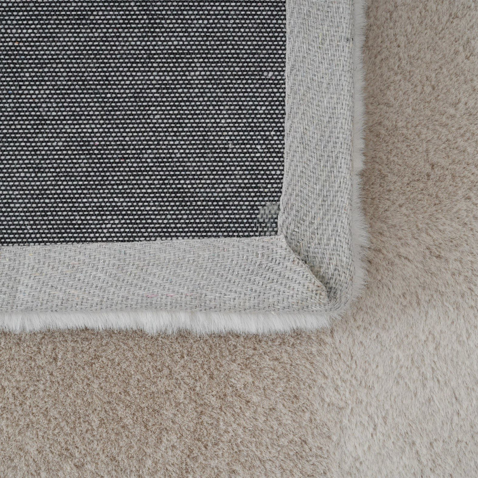 Faux Rabbit Fur Rug - 160x230 cm-hbxdecorandfurnishings-floorcoverings-rugs-image-3