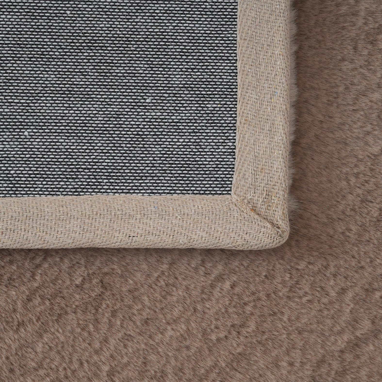 Faux Rabbit Fur Rug - 160x230 cm-hbxdecorandfurnishings-floorcoverings-rugs-image-4