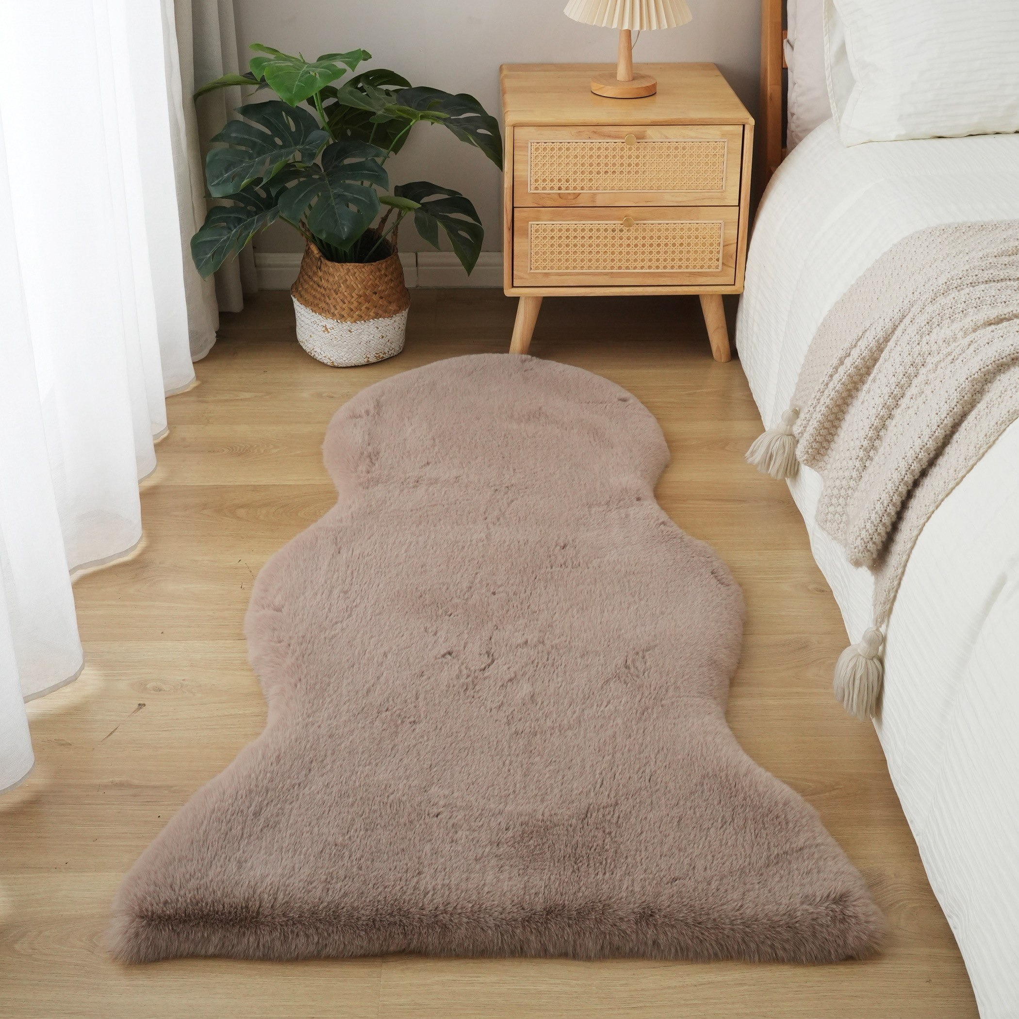 Faux Rabbit Fur Rug - 75x125 cm-hbxdecorandfurnishings-floorcoverings-rugs-image-1