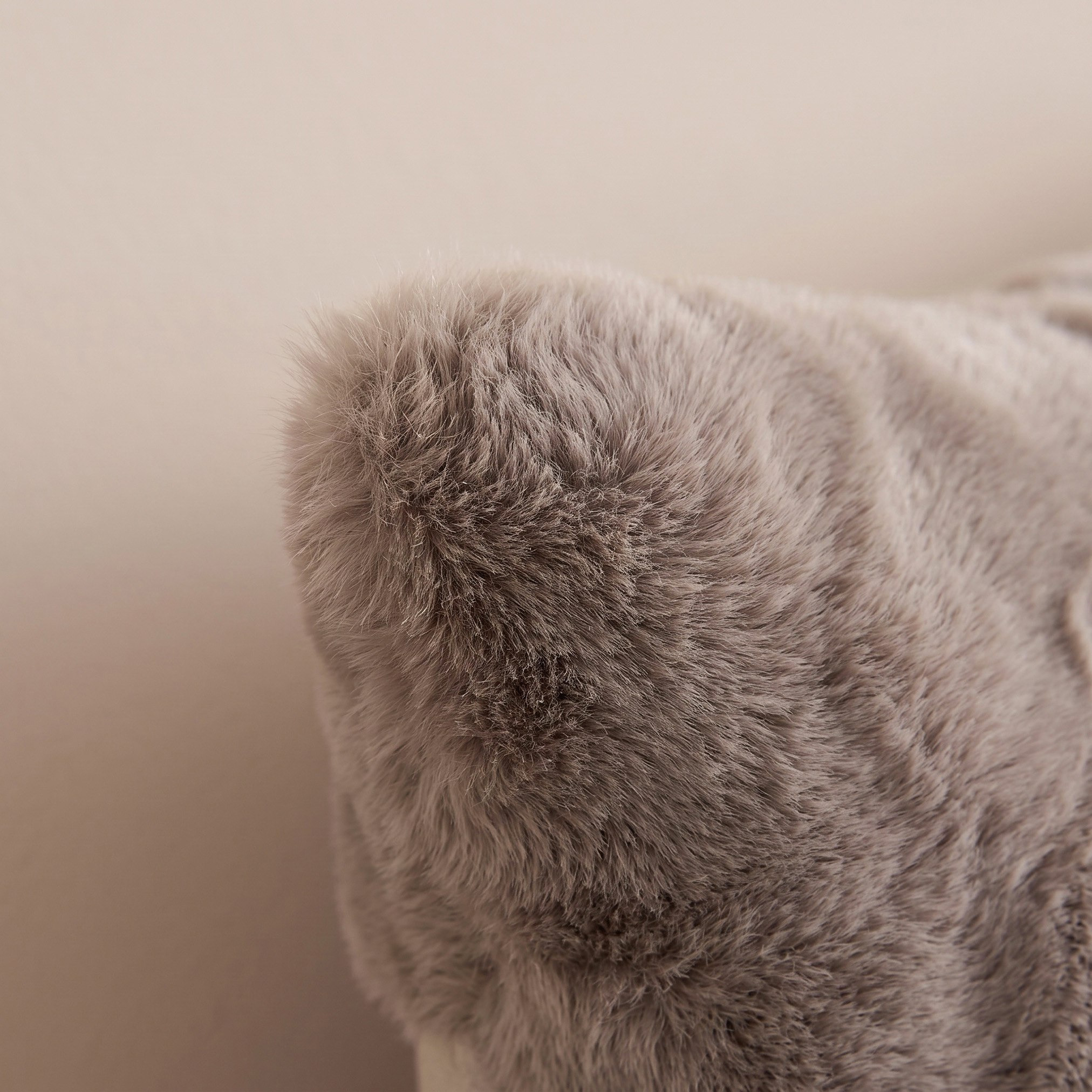 Faux Rabbit Fur Filled Cushion - 50x50 cm-PROMO_HB_SA_SETFOR1299_270826-image-3