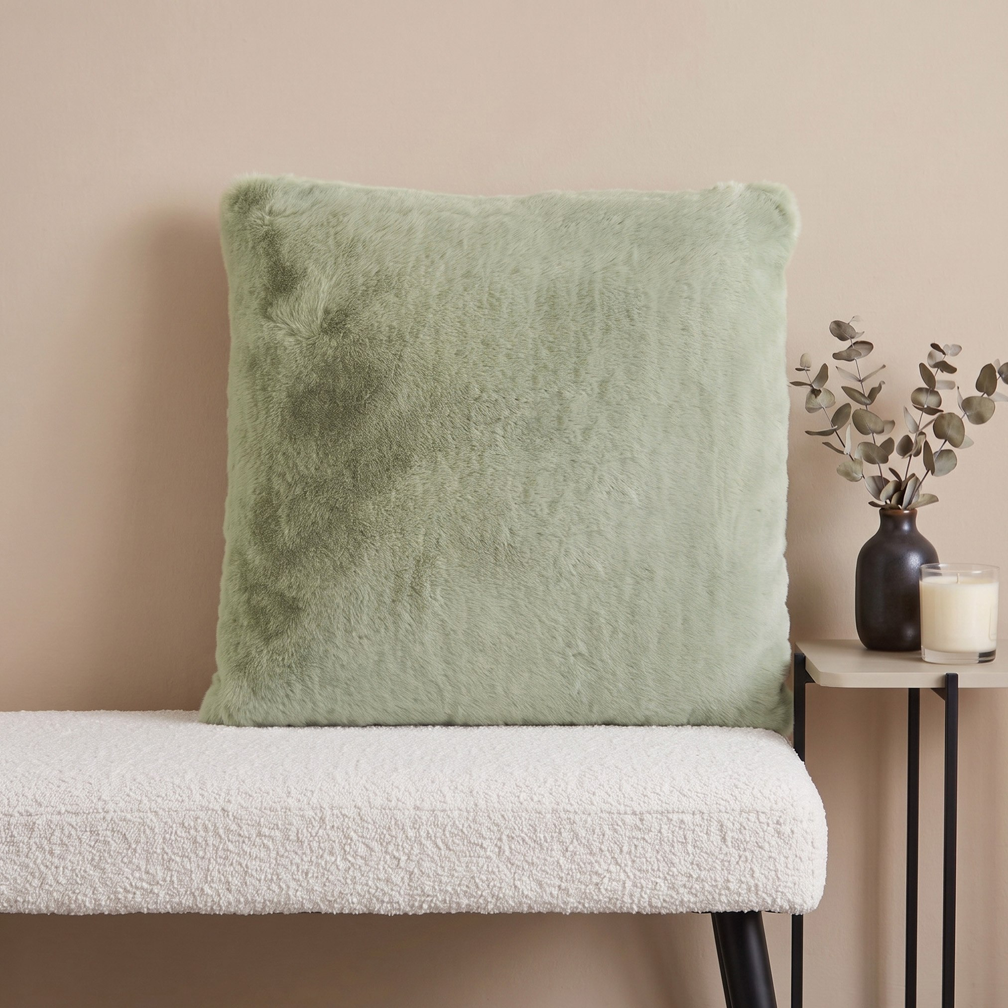Faux Rabbit Fur Filled Cushion - 50x50 cm-PROMO_HB_SA_SETFOR1299_270826-image-1
