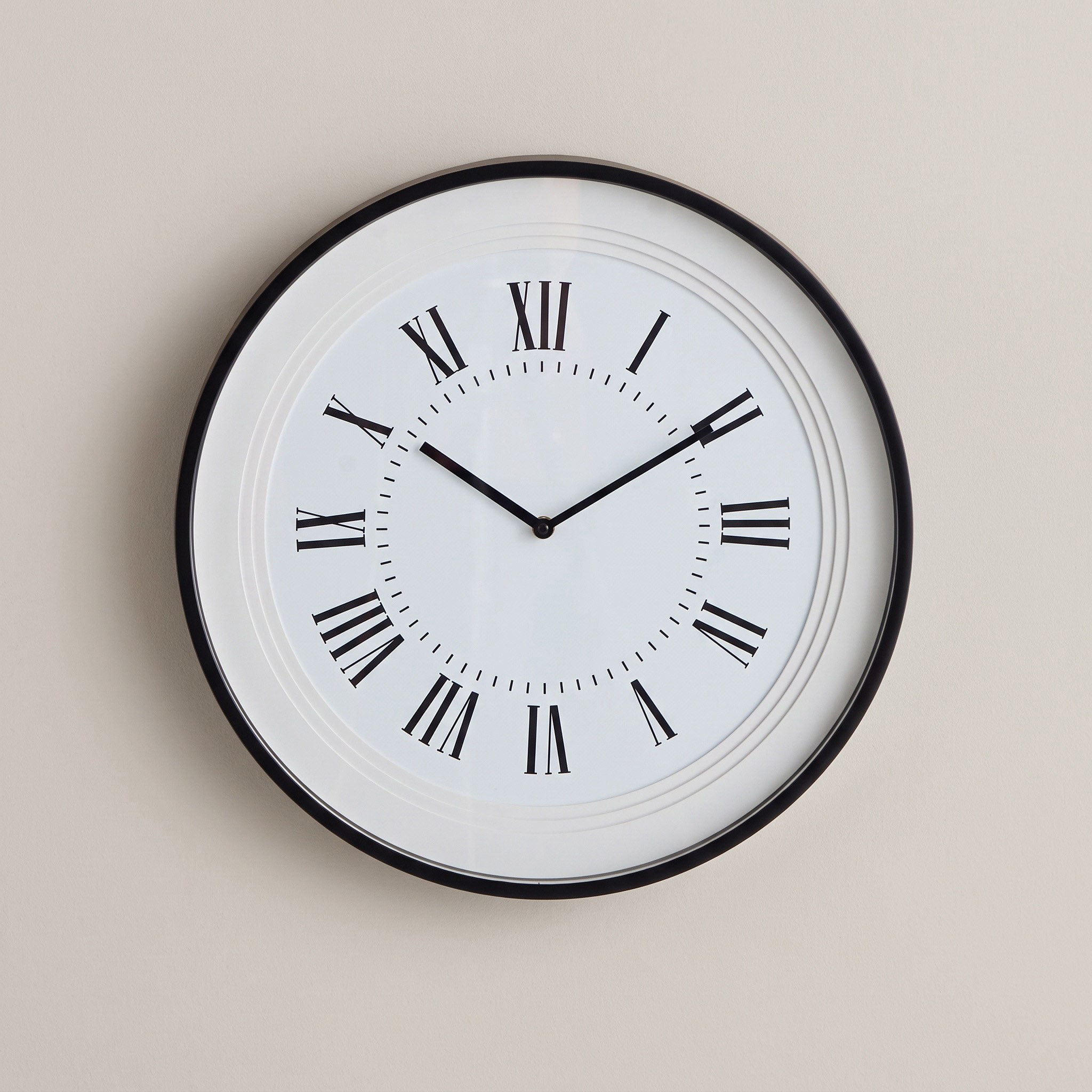 ساعة حائط بأرقام رومانية من زمان - 45.3x45.3x4.2 سم-hbxdecorandfurnishings-homeaccessories-clocks-image-1