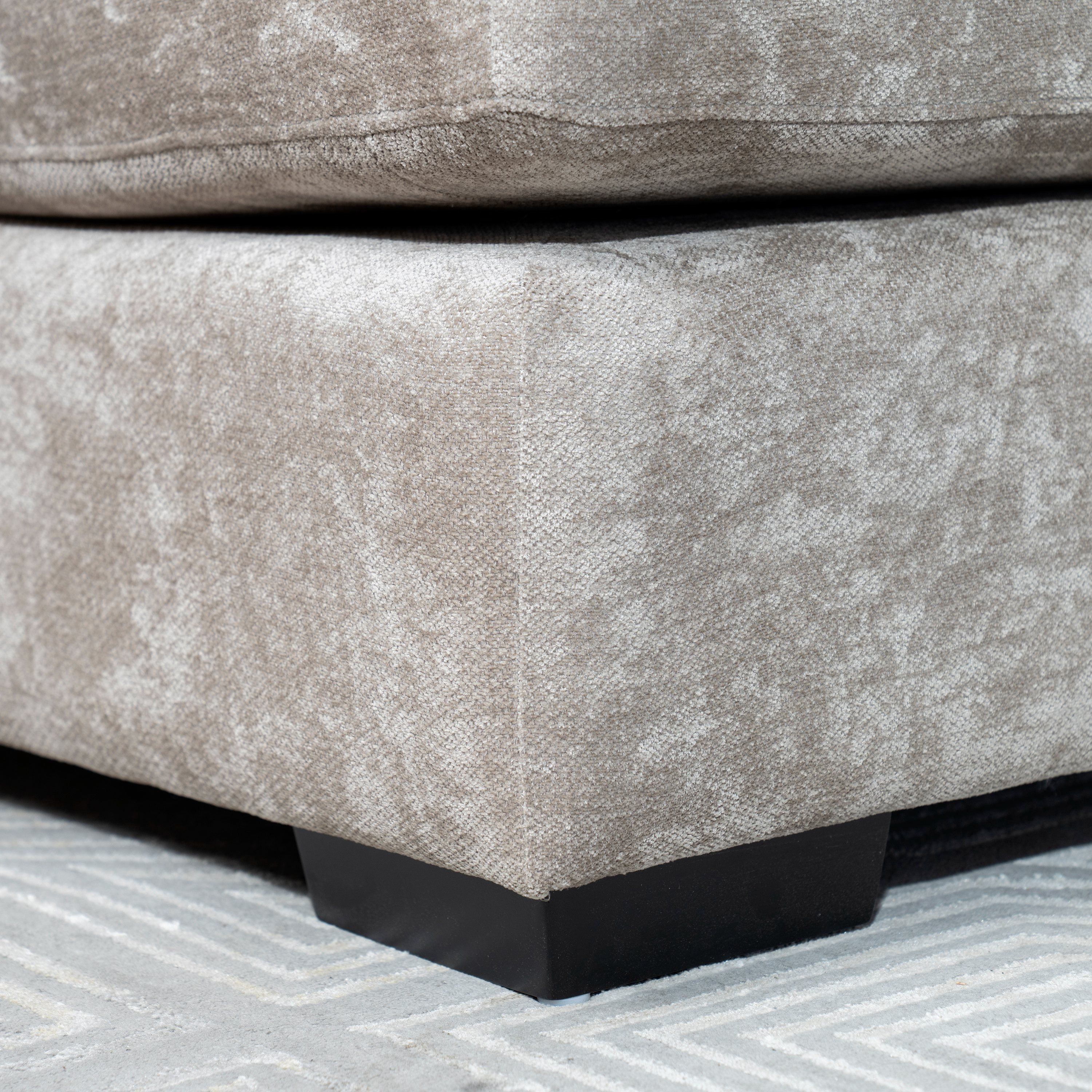 كنبة ركنية يسار قماش بـ4 مقاعد مع 7 وسائد من ثيا-hbxlivingroom-sofasandarmchairs-cornersofas-image-9