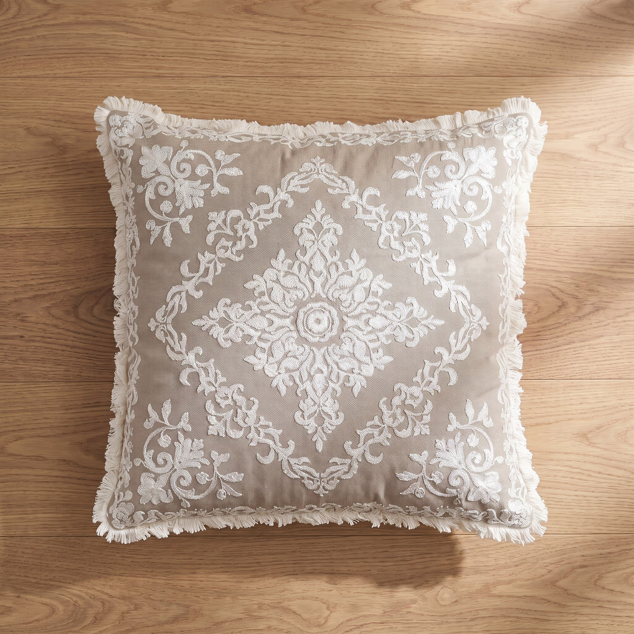 وسادة مطرزة بنقوش ميدالية من مهرجان أيلا – 60×60 سم-hbxlivingroom-furnishings-cushionsandcovers-filledcushions-image-1