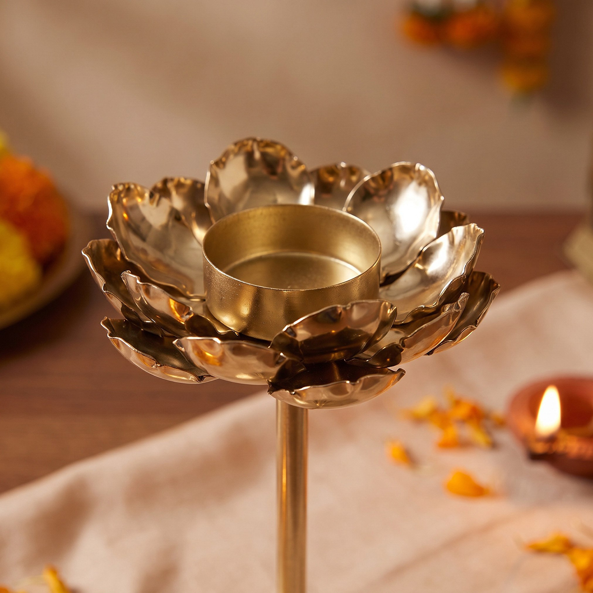 Arunya Flower Tealight Holder - 9x17 cm-hbxdiningroom-decorandaccessories-candleholders-image-3
