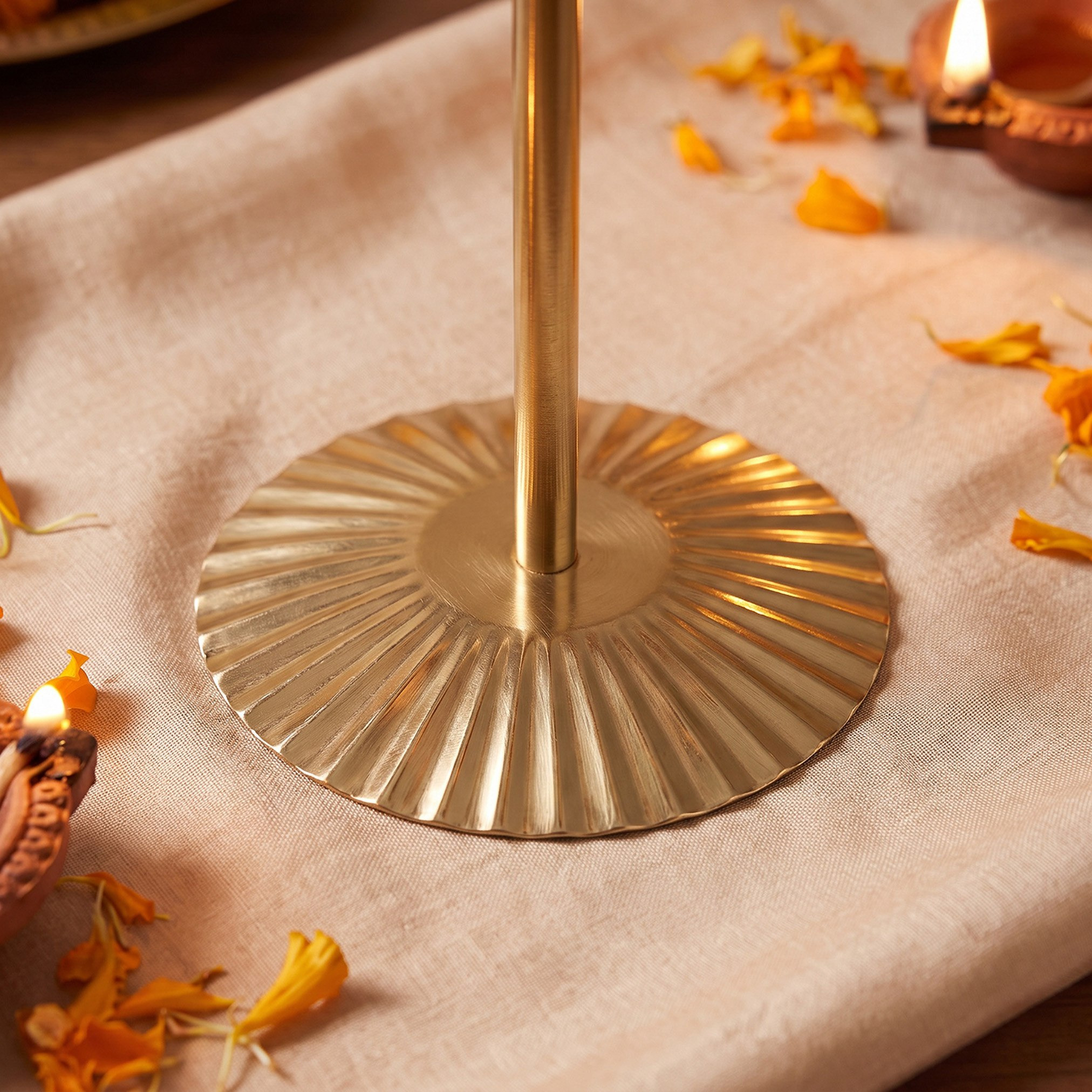 Arunya Flower Tealight Holder - 9x17 cm-hbxdiningroom-decorandaccessories-candleholders-image-4
