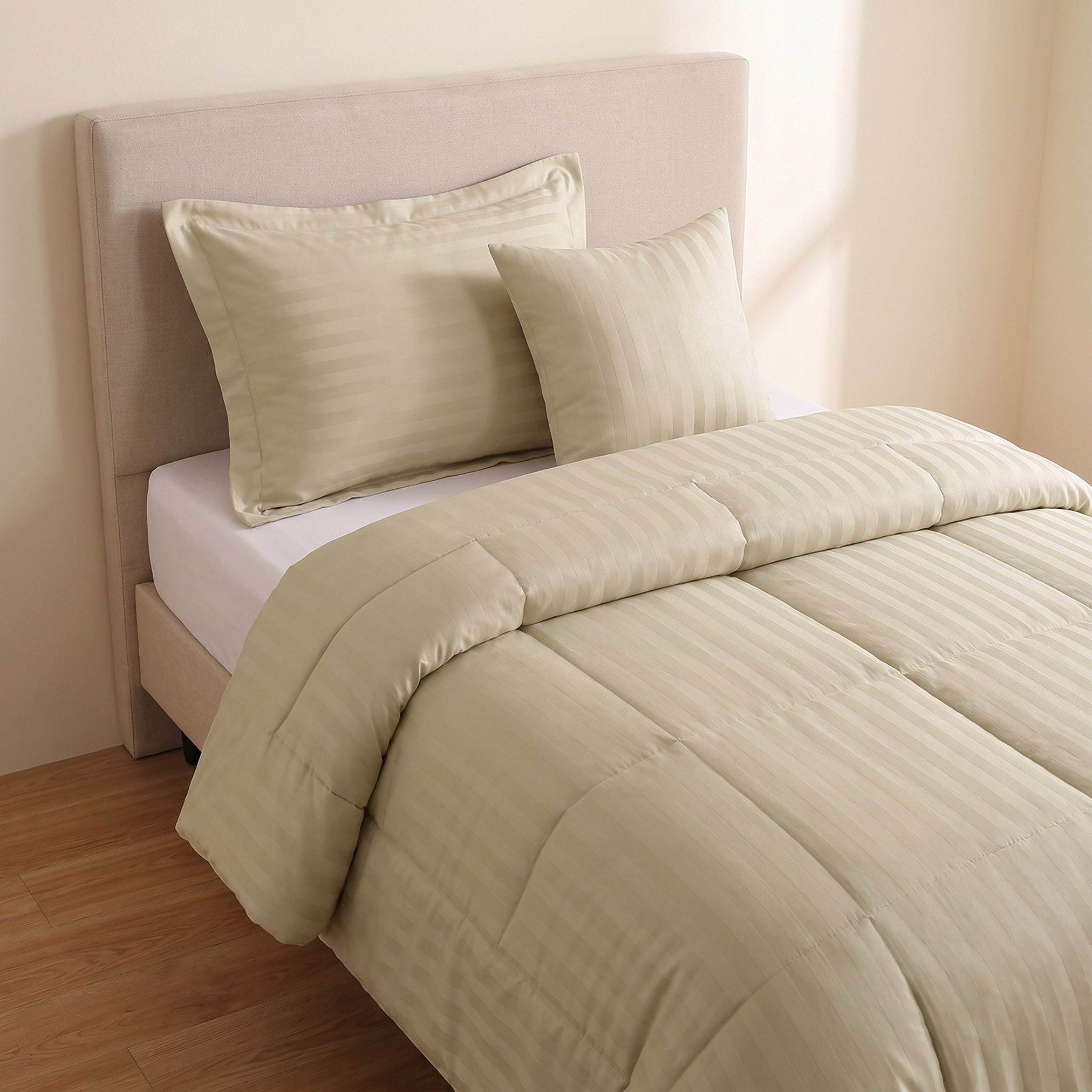 Stannford 3-Piece Hotel Satin Stripe Microfiber Twin Comforter Set - 160x220 cm-hbxbedroom-bedding-comfortersets-image-1