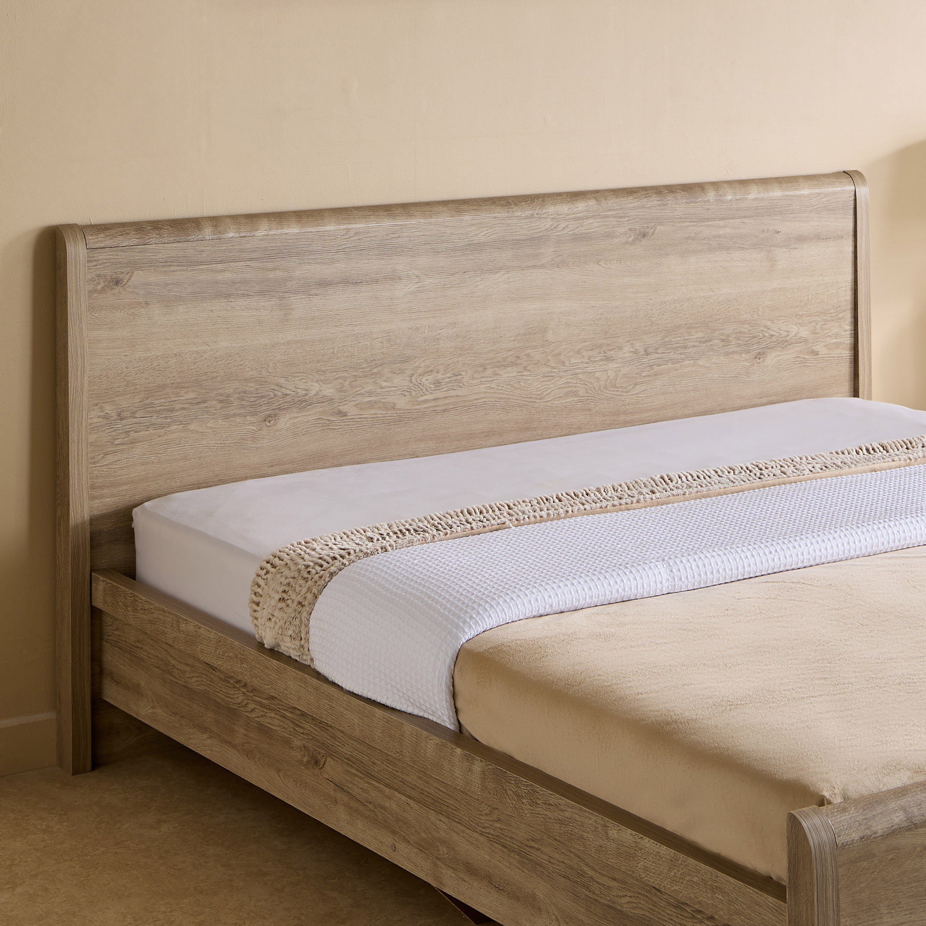 Curvy 5-Piece King Bedroom Package-hbxbedroom-bedsandbedsets-bedroomsets-king-image-4