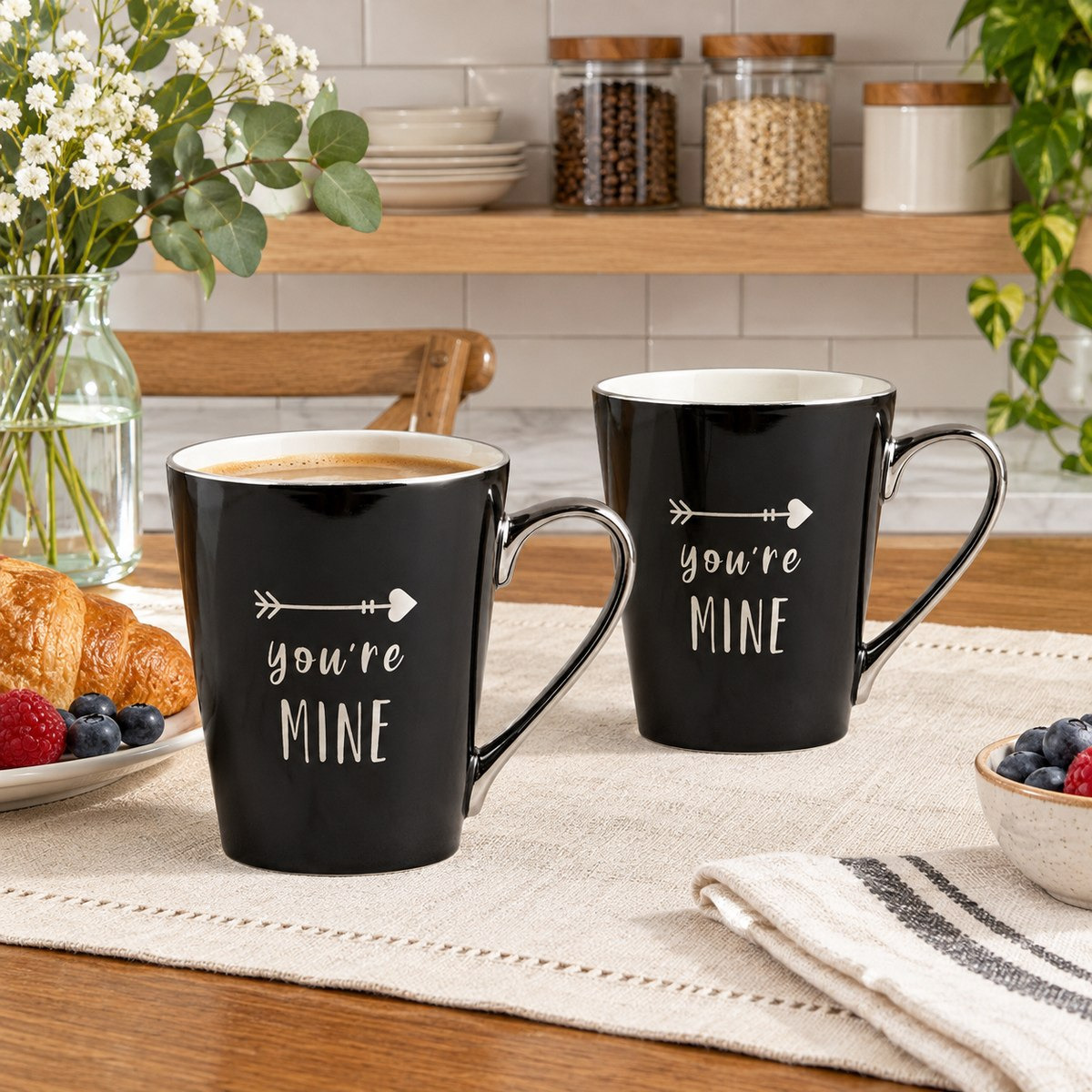 طقم مجات قطعتين من سوزان-hbxdecorandfurnishings-tabletop-coffeeandteasets-image-1
