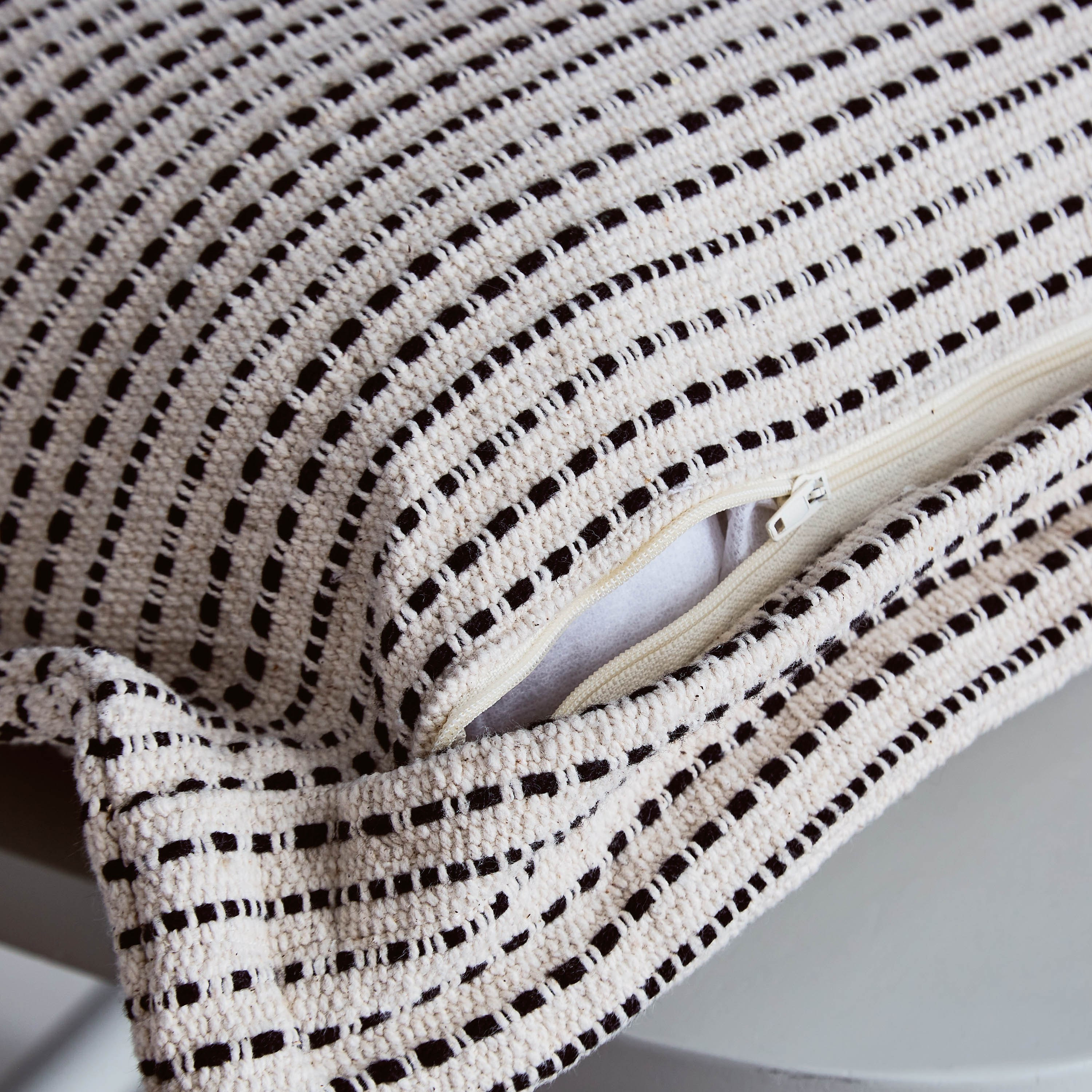 Allan 2-Piece Filled Cushion Set-hbxlivingroom-furnishings-cushionsandcovers-filledcushions-image-4