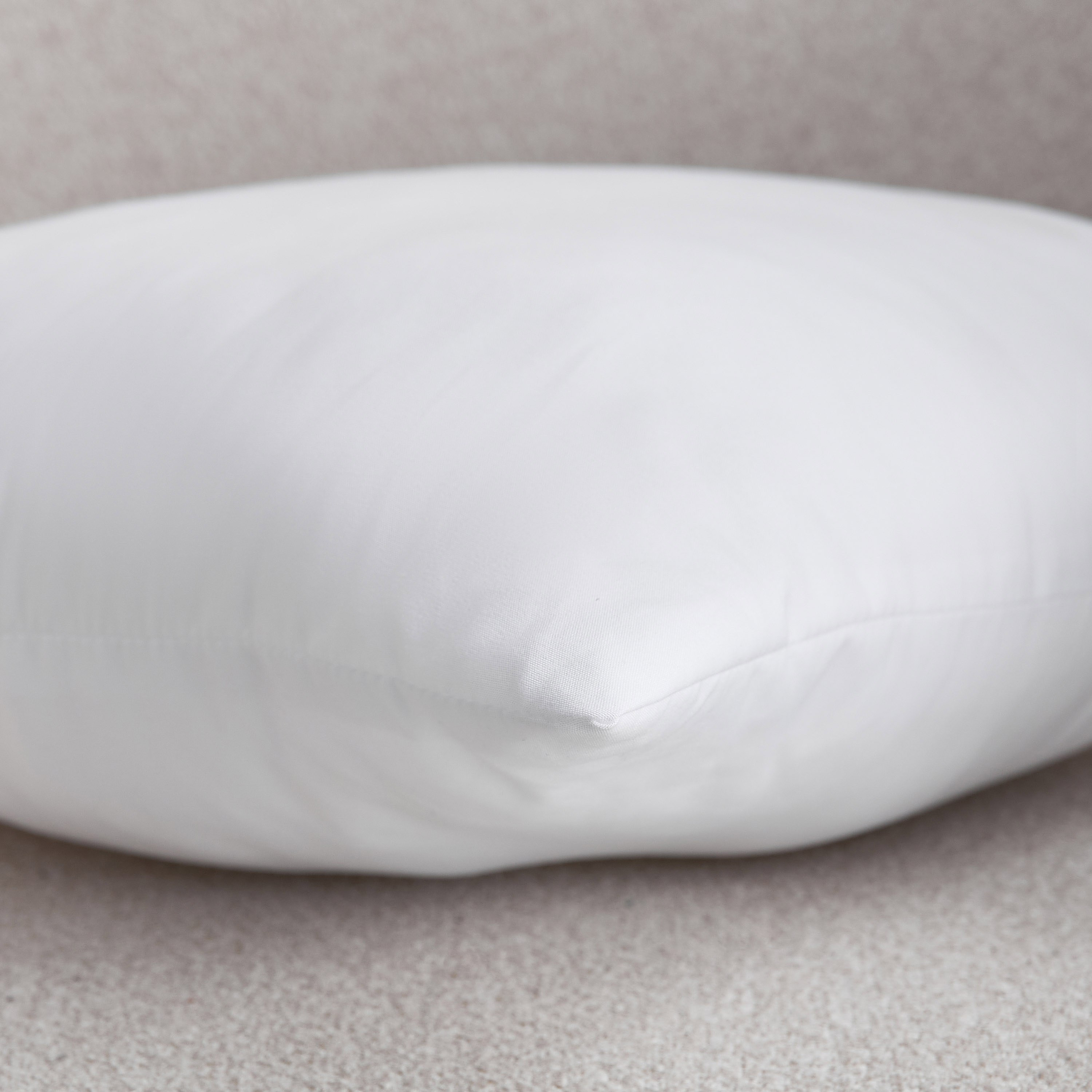وسادة محشوة من أكسيس - طقم من قطعتين-hbxlivingroom-furnishings-cushionsandcovers-filledcushions-image-4