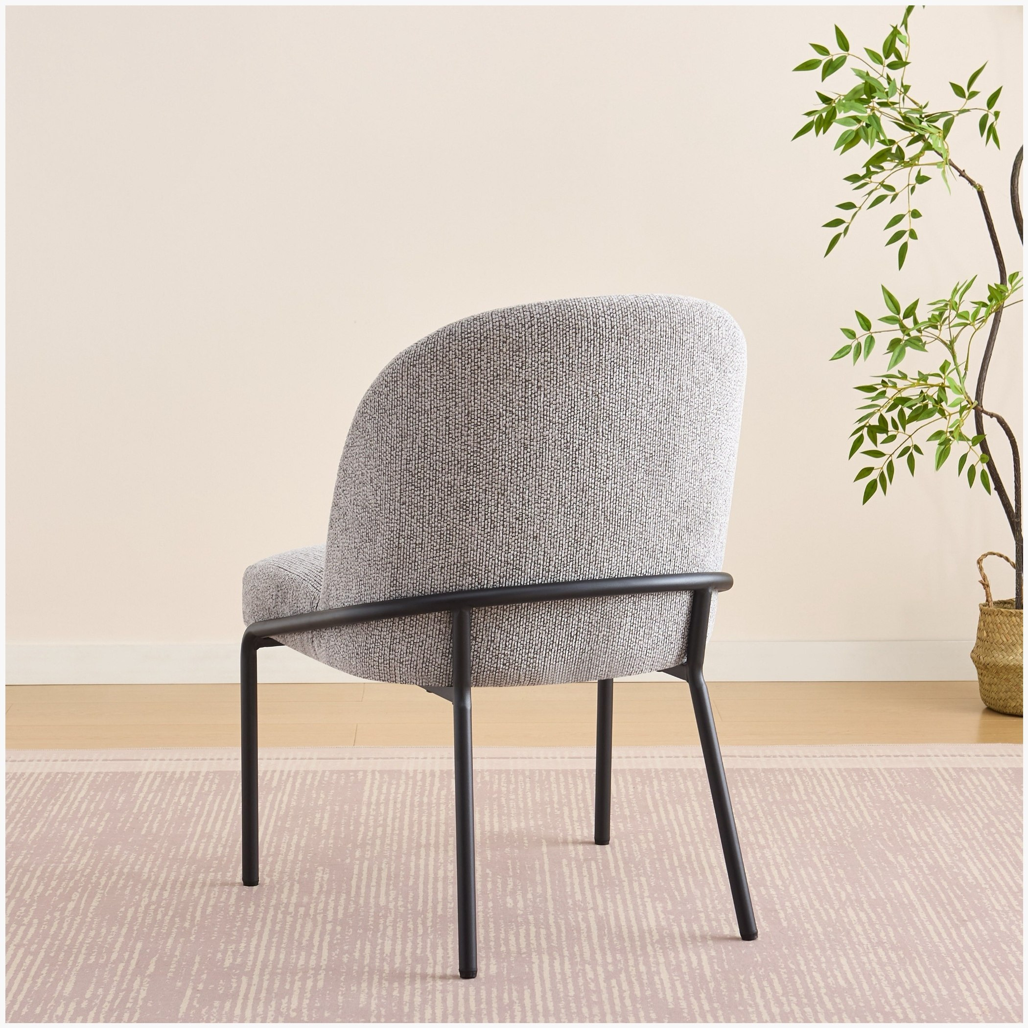 طقم طاولة سفرة قابلة للتمديد 8 مقاعد من أفيانا فابيو-hbxfurniture-diningtablesandsets-diningsets-eightseater-image-12