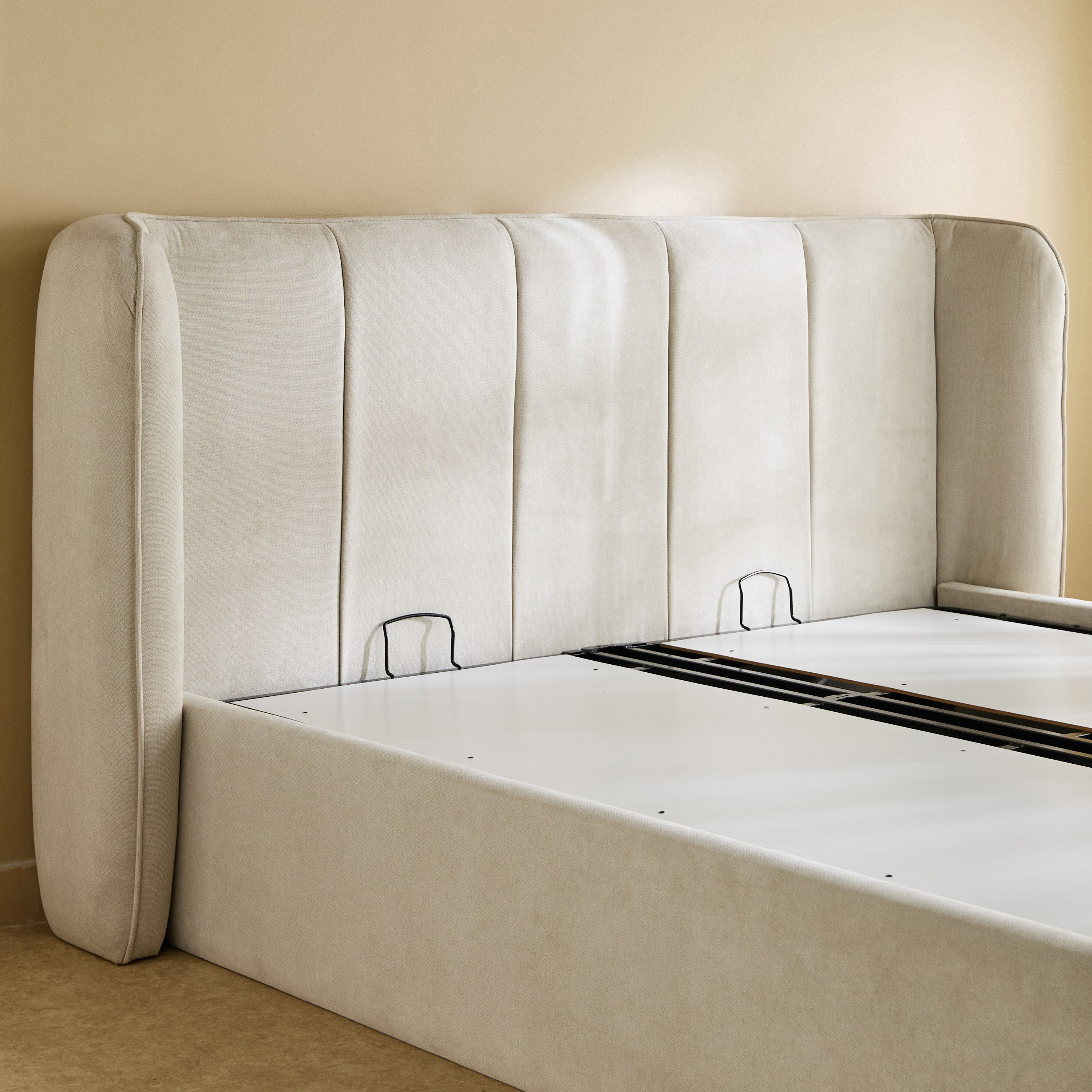 Hampton Carmen Upholstered King Bed -  180x200 cm-hbxfurniture-bedsandbedsets-beds-king-image-10