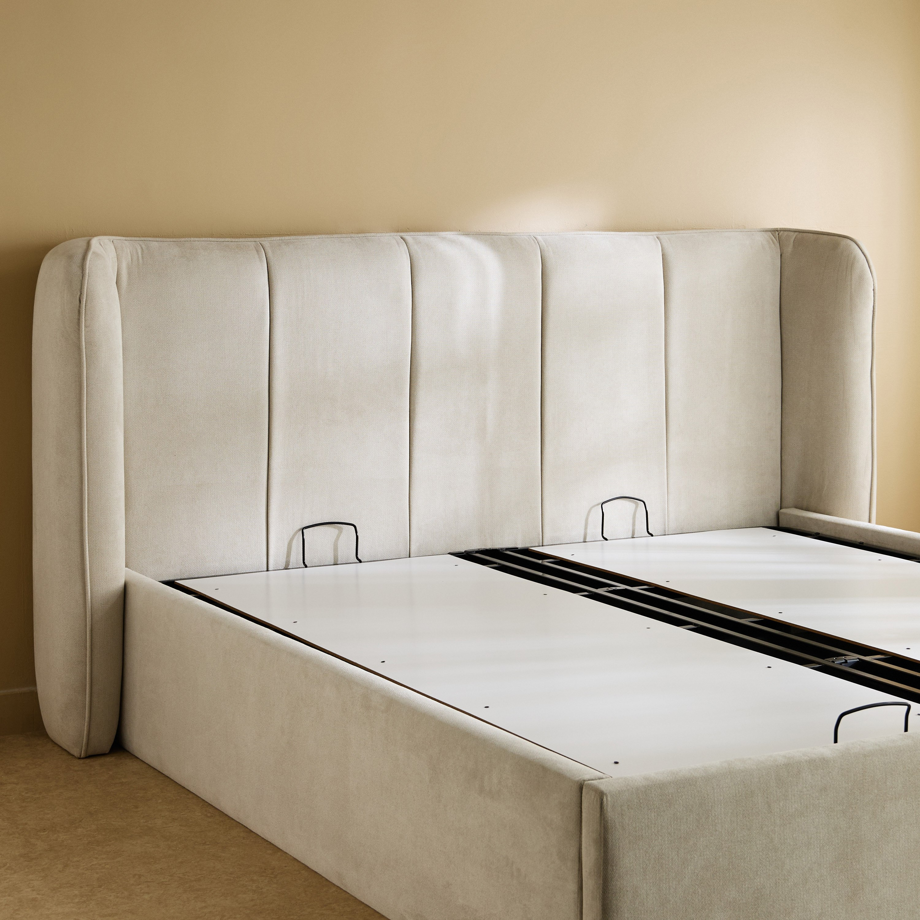 Hampton Carmen Upholstered King Bed -  180x200 cm-hbxfurniture-bedsandbedsets-beds-king-image-8