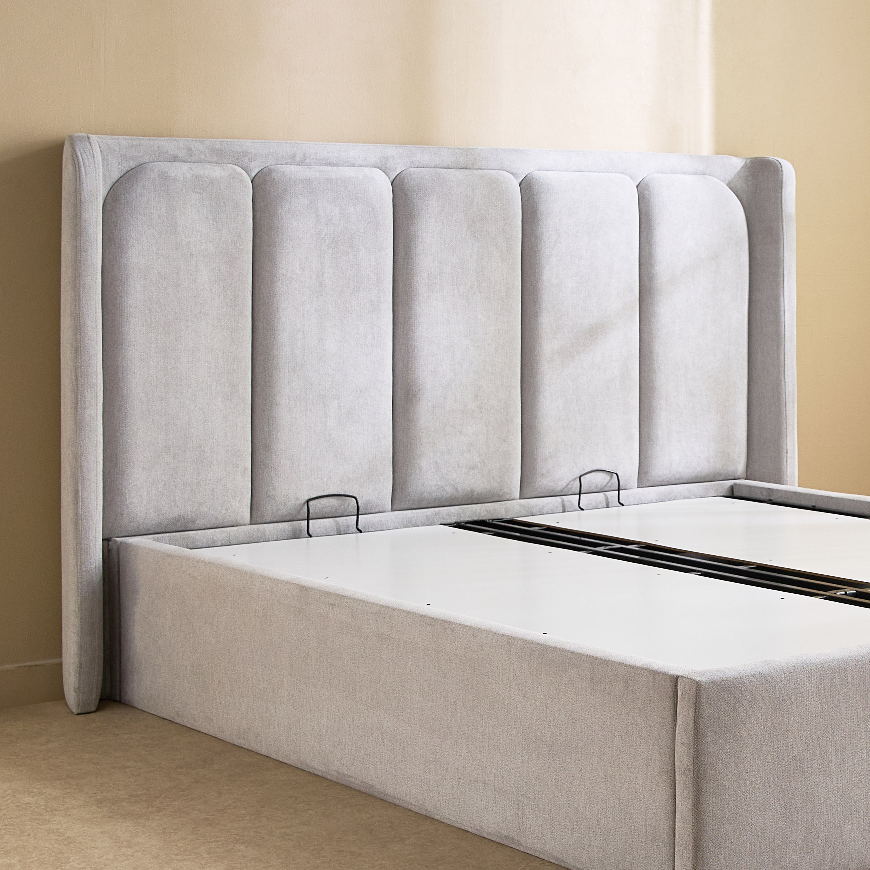 Hampton Cortona Upholstered Queen Bed - 160x200 cm-hbxbedroom-bedsandbedsets-beds-queen-image-3