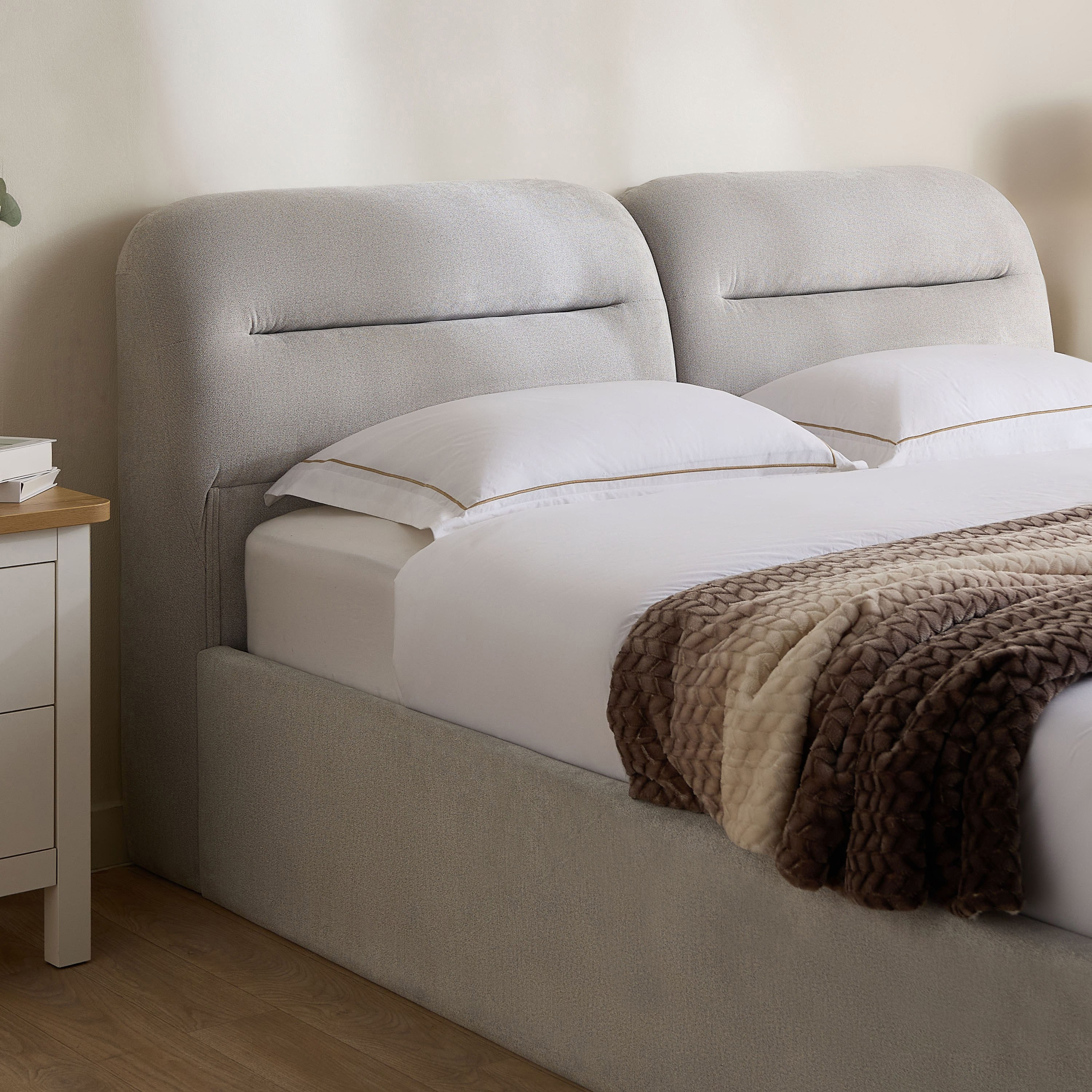 Hampton Triana Upholstered King Bed -  180x200 cm-hbxfurniture-bedsandbedsets-beds-king-image-3