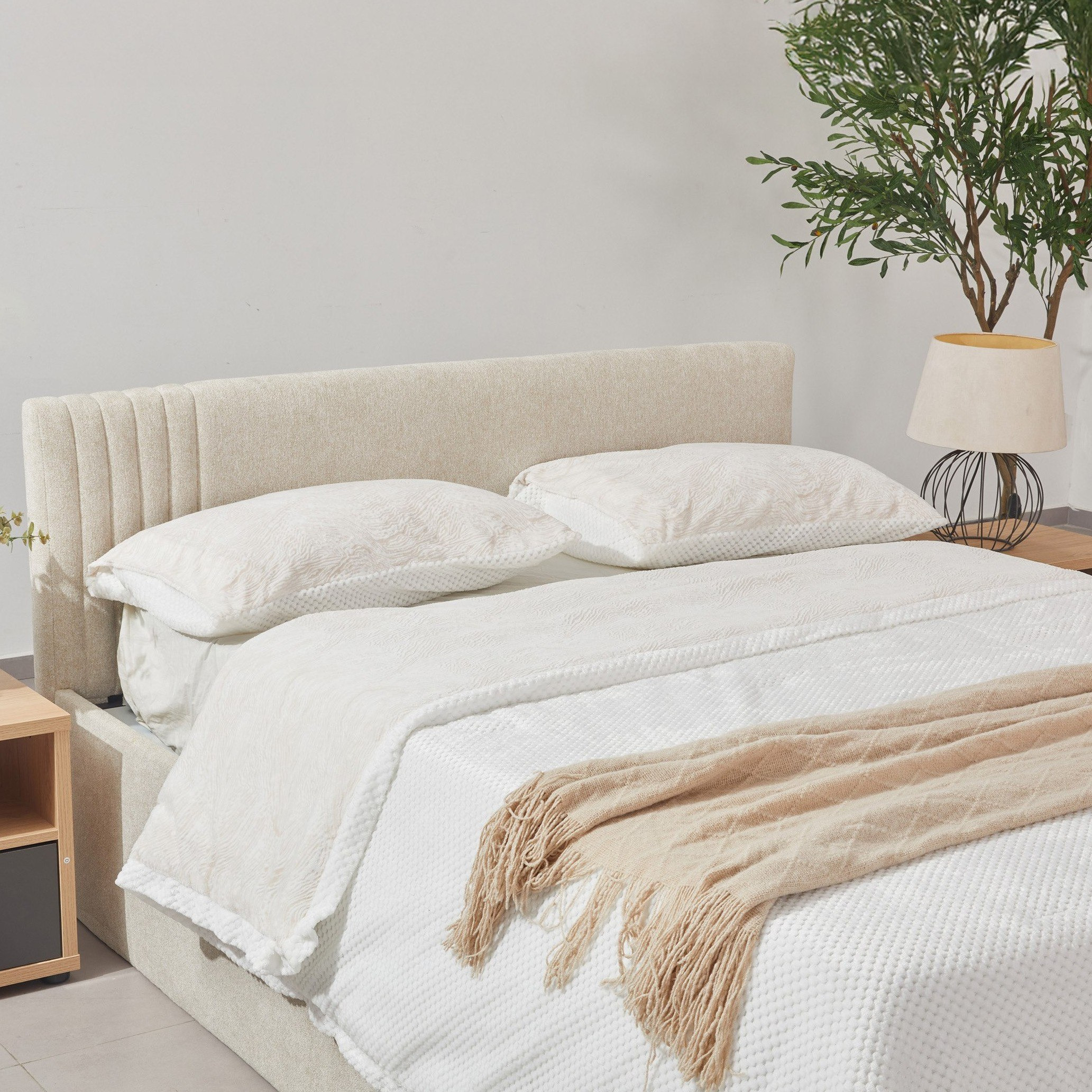 Frankfurt 5-Piece Upholstered Queen Hydraulic Bedroom Package-hbxfurniture-bedsandbedsets-bedroomsets-queen-image-4