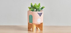 Planters & Urns