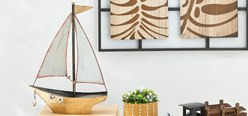 Figurines & Ornaments